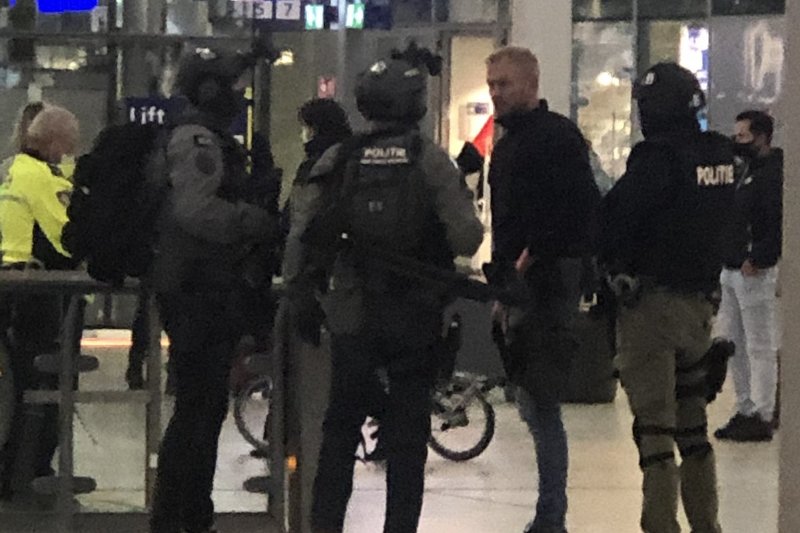 U Utrechtu bila evakuisana željeznička stanica i uhapšene dvije osobe (Foto: Twitter)