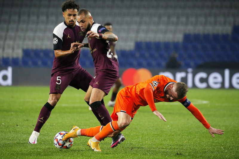 Edin Višća u susretu između Bašakšehira i PSG-a (Foto: EPA-EFE)