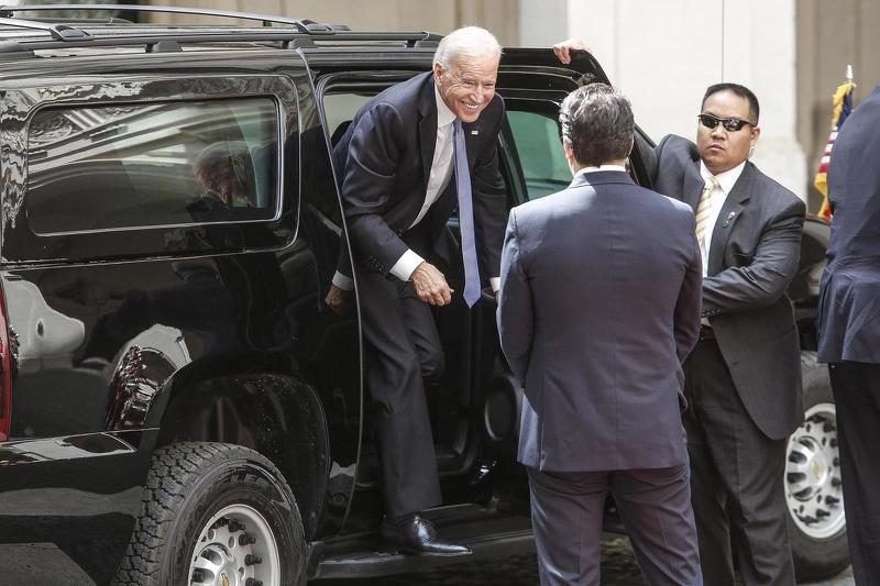 Biden se priprema za važan govor (Foto: EPA-EFE)