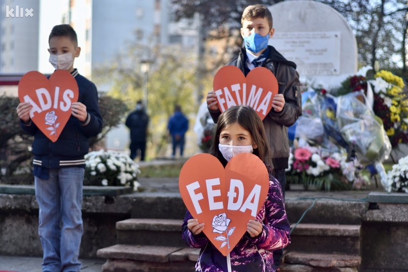 Adis Mujal, Vedad Mujkanović i Feđa Salkić su učenici koji su tog kobnog dana stradali s učiteljicom (Foto: T. S./Klix.ba)