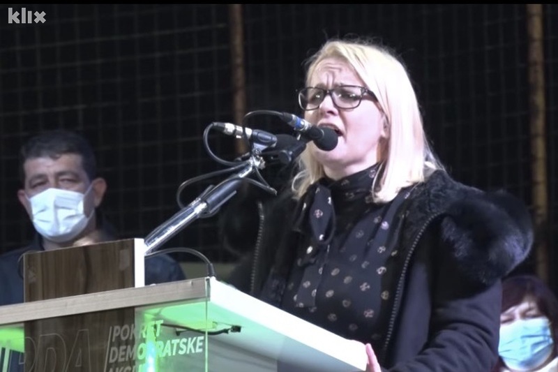 Elzina Pirić u zanosu govorila o stranačkom vođi (Foto: Screenshot)