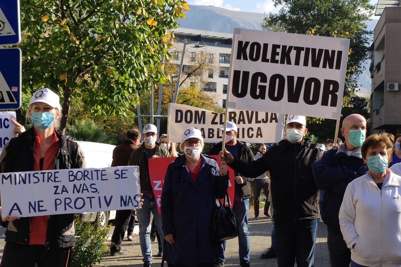 Štrajk zdravstvenih radnika u Mostaru (Foto: G. Š./Klix.ba)
