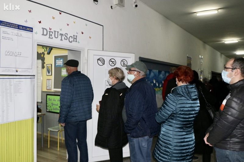 Koalicija "Pod lupom" zabilježila brojne nepravilnosti na lokalnim izborima (Foto: A. K./Klix.ba)