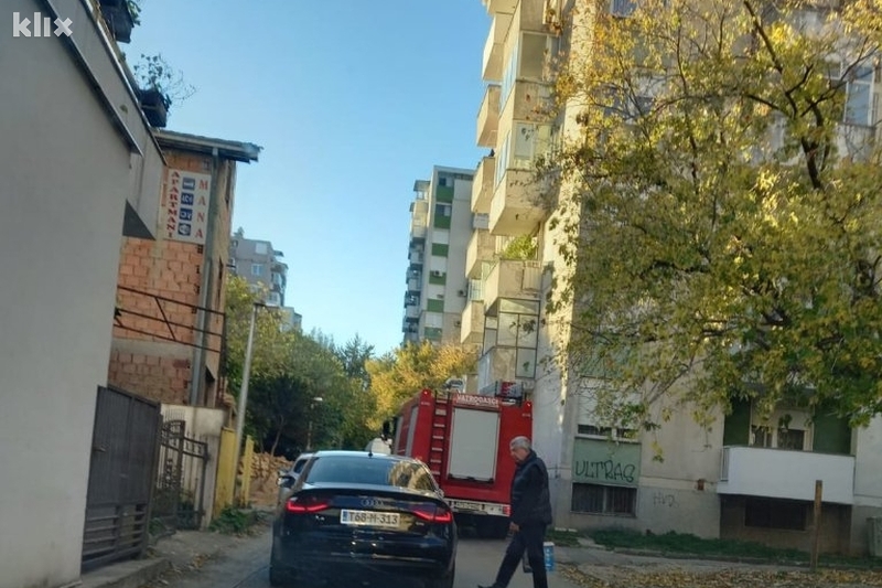 Vatrogasci intervenisali u Franjevačkoj ulici u Mostaru (Foto: G. Š./Klix.ba)
