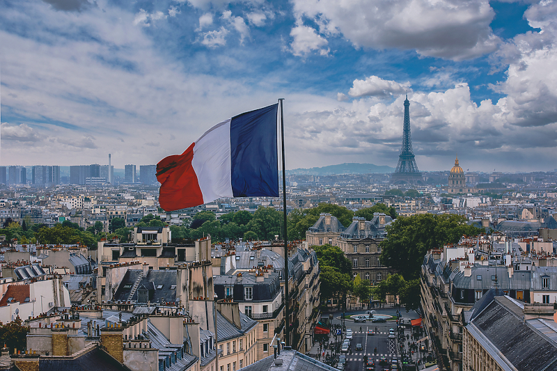 Francuska: Novčana kazna za diskriminaciju po osnovi jezičkih akcenata (Ilustracija: Shutterstock)