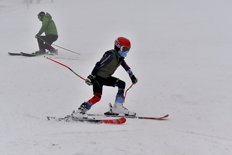 Skijaši moraju držati distancu od dva metra (Foto: T. S./Klix.ba)