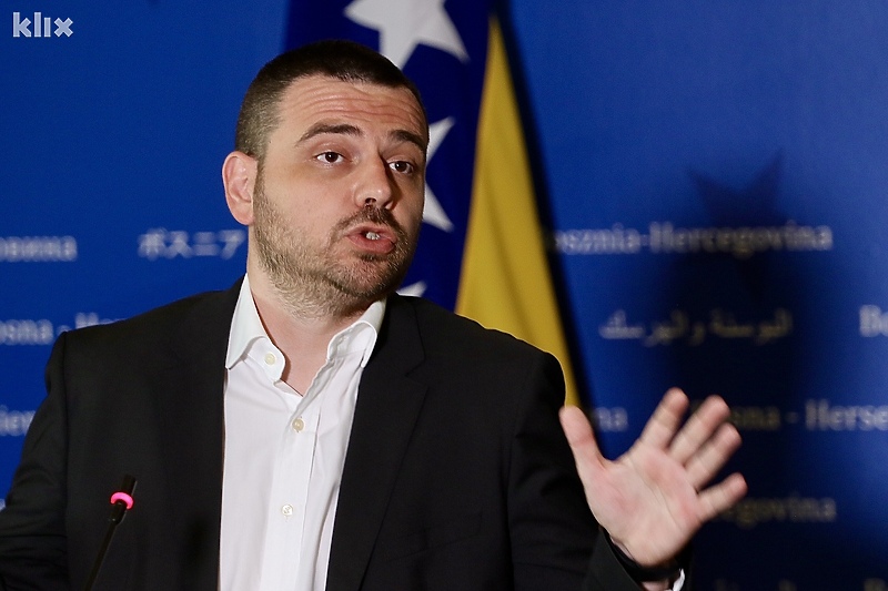 Bošnjaci pod istragom da su šrimali izbore za Srbina u Srebrenici B_201201073