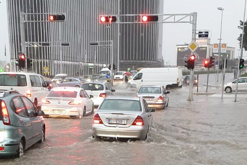 Kiša izazvala haos u prometu/Foto:Dalmatinski portal