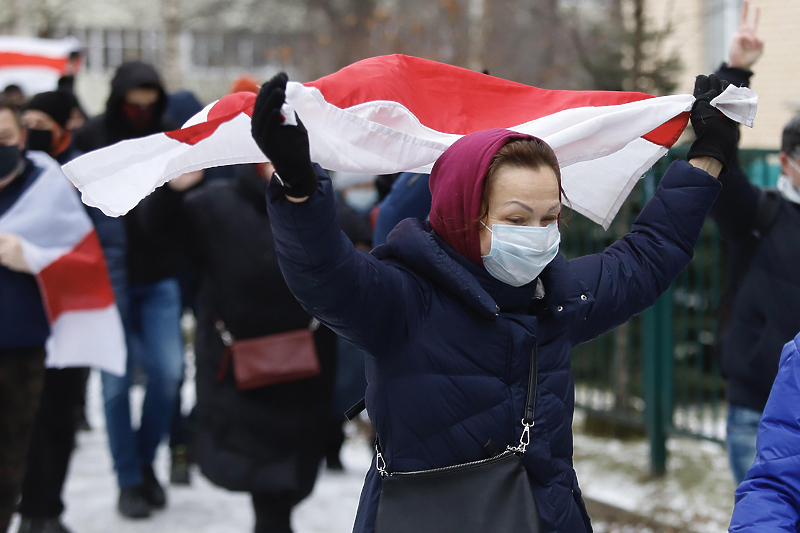 Demonstrantkinja iz Minska (Foto: EPA-EFE)