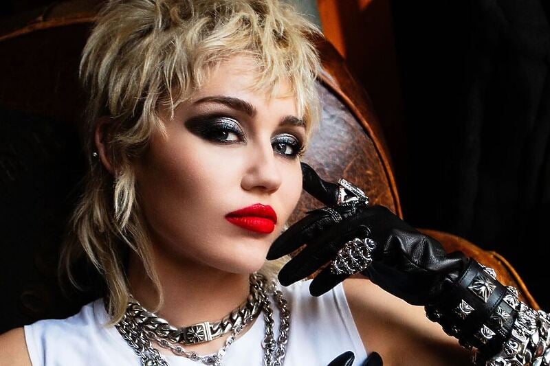Muzička transformacija Miley Cyrus (Photo: Mick Rock / Slant Magazine)