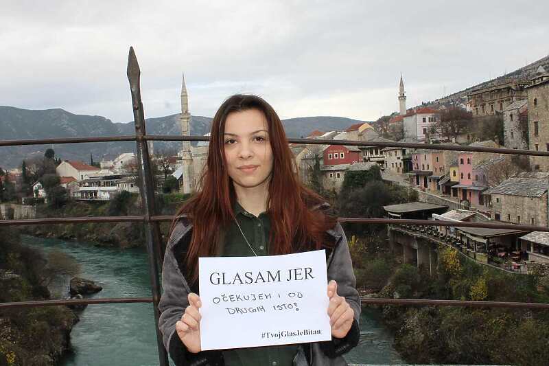 Aktivisti realizovali ulične akcije širom Mostara (Foto: Kampanja #TvojGlasJeBitan)
