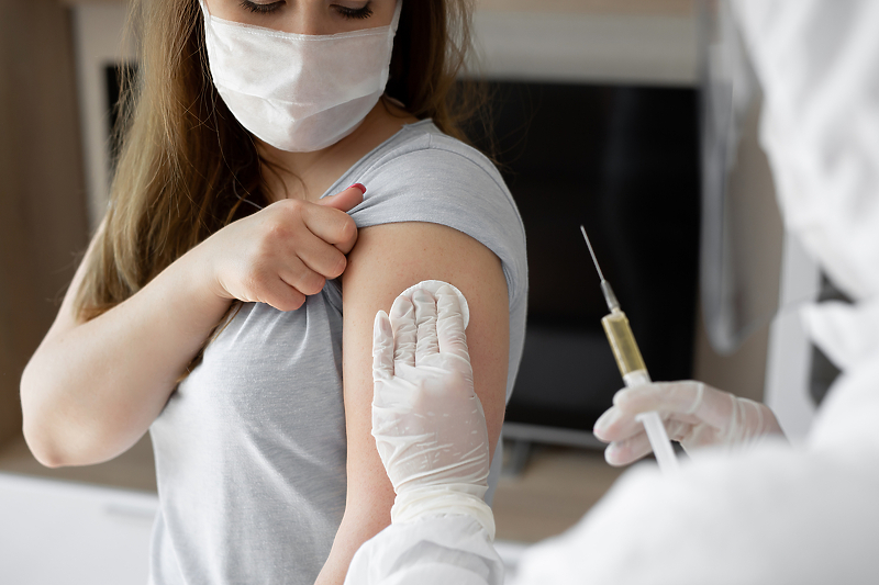Vakcina postala šansa za izlazak iz pandemije, Ilustracija: Shutterstock
