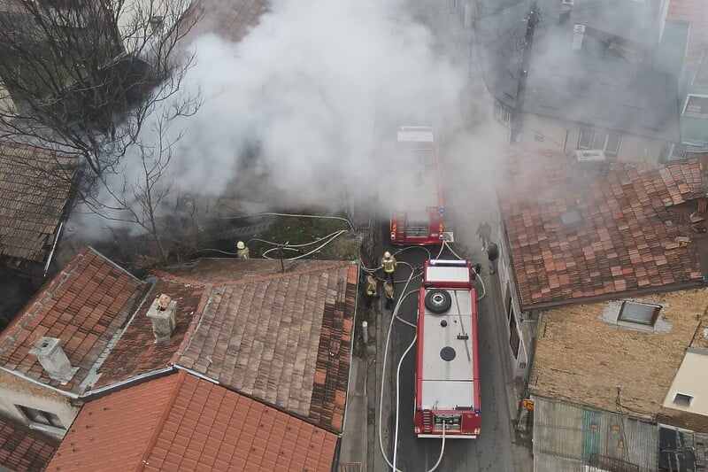 Sarajevski vatrogasci na terenu (Foto: Čitatelj)