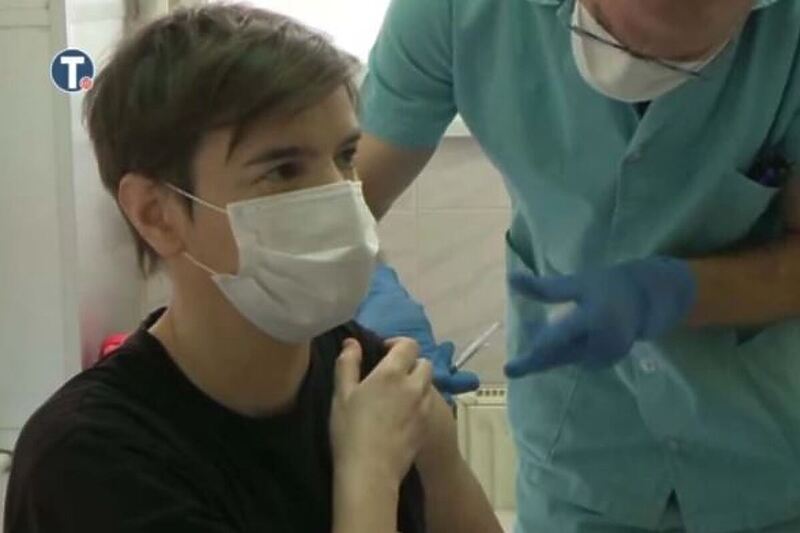 Počela vakcinacija protiv koronavirusa u Srbiji, prvu vakcinu primila Ana Brnabić - Klix.ba