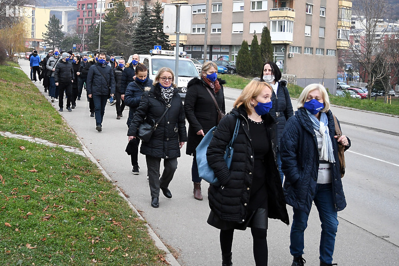 Protestna šetnja radnika u zdravstvu (Foto: E. M./Klix.ba)