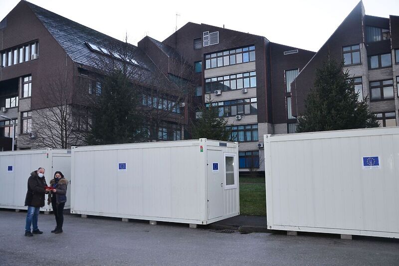 EU donirala kontejnere Domu zdravlja u Bihaću (Foto: IOM)