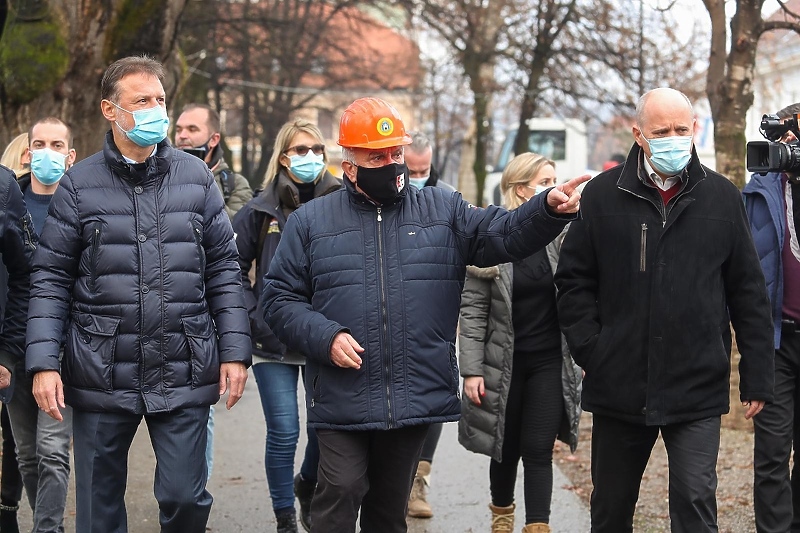 Dumbović je kazao da očekuje veća sredstva za obnovu grada, Foto:  Luka Stanzl/PIXSELL