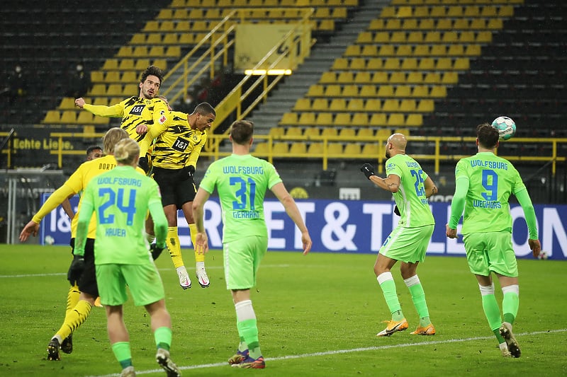 Manuel Akanji pogađa za 1:0 (Foto: EPA-EFE)