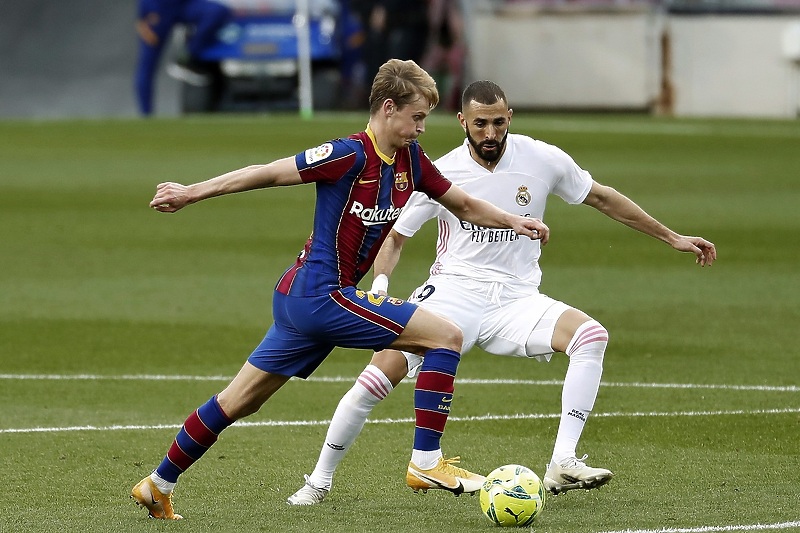 De Jong u duelu protiv Real Madrida (Foto: EPA-EFE)