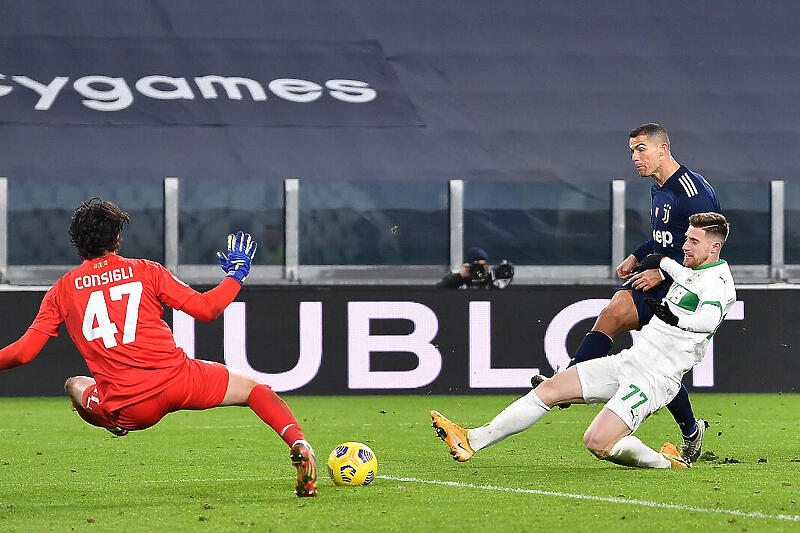 Ronaldo postiže 759. pogodak u karijeri (Foto: EPA-EFE)