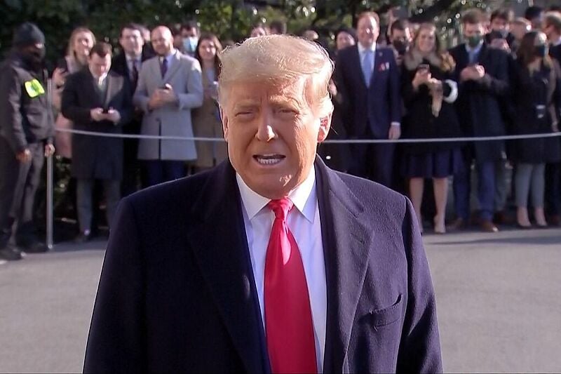 Donald Trump se obratio novinarima prilikom odlaska iz Bijele kuće u Meksiko (Foto: Sky News)