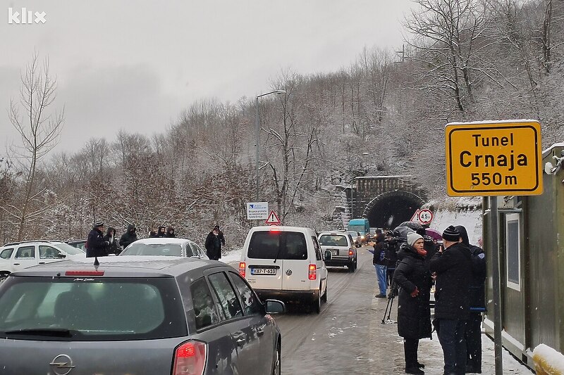 Blokada saobraćaja ispred tunela Crnaja (Foto: G. Š./Klix.ba)