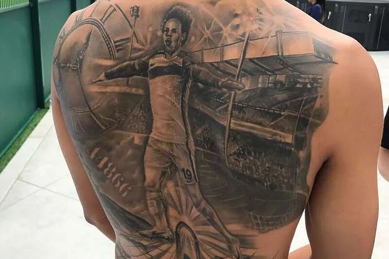 Njemački igrač je tetovirao čitava leđa (Foto:Twitter)