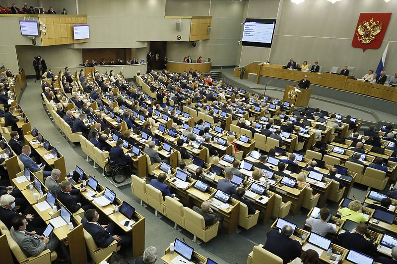 Duma poslušala Putina (Foto: EPA-EFE)