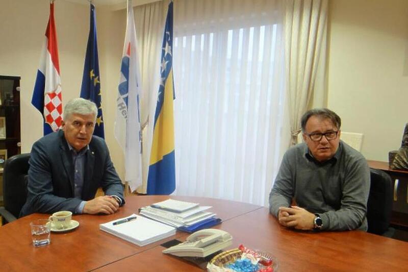 Fotografija s jednog od mostarskih sastanaka Čovića i Nikšića