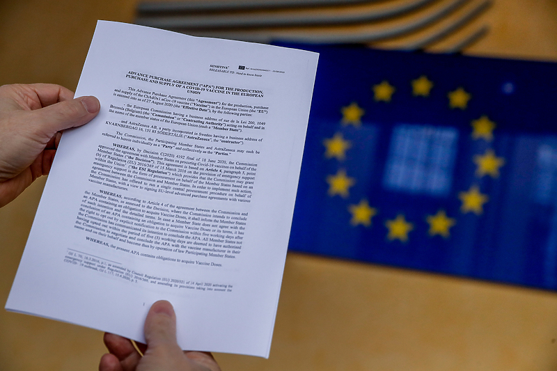 Ugovor između Evropske komisije i AstraZeneca kompanije (Foto: EPA-EFE)