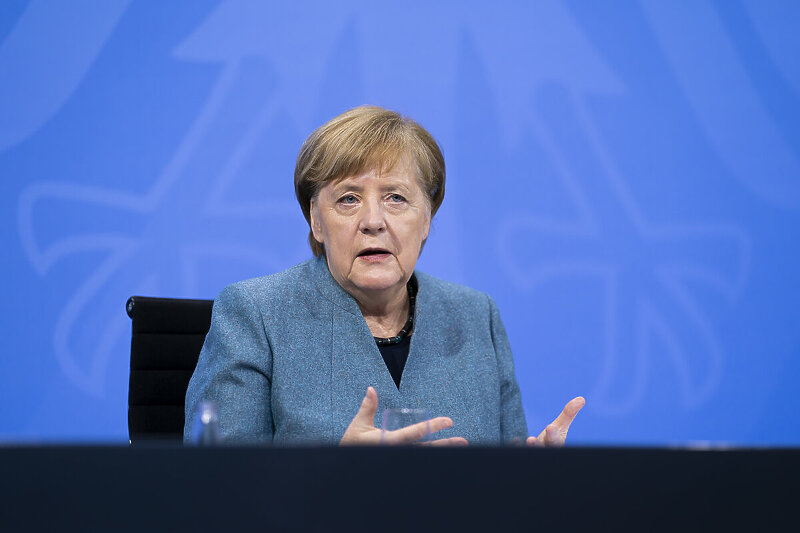 Merkel smatra da će vakcina protiv korone biti potrebna kao ona protiv sezonske gripe (Foto: EPA-EFE)