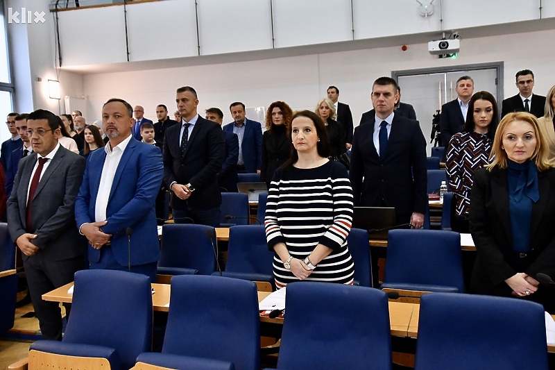 Zastupnica Admela Hodžić (krajnje desno) (Foto: T. S./Klix.ba)