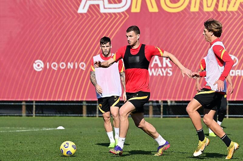 Džeko na jučerašnjem treningu (Foto: AS Roma)