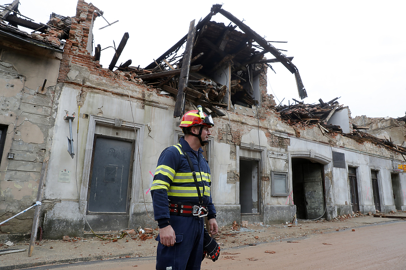 Velika oštećenja u Petrinji iz prvobitnog razornog zemljotresa (Foto: EPA-EFE)