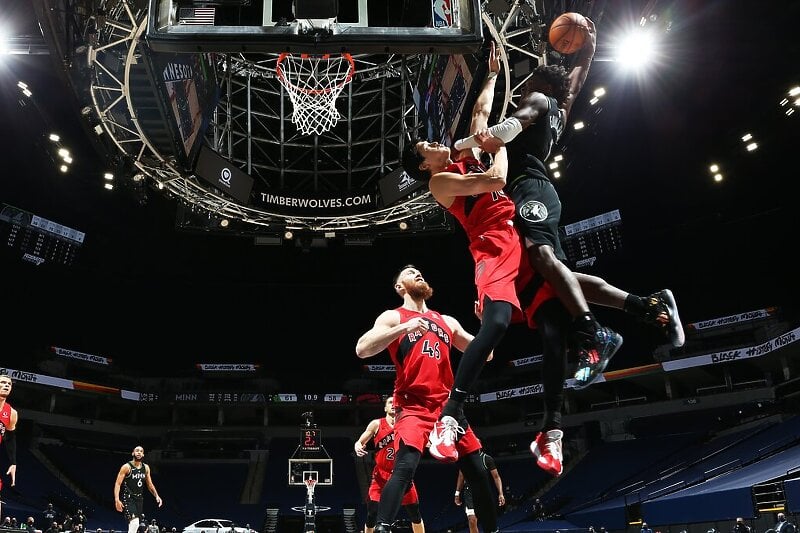 Trenutak kada je Edwards zakucao (Foto: NBA)