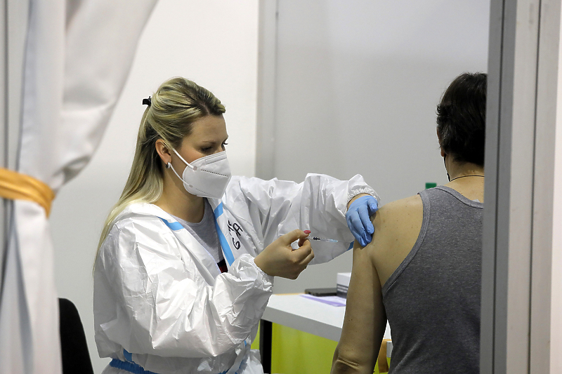 U Srbiji vakcinacija protiče bez većih problema (Foto: EPA-EFE)