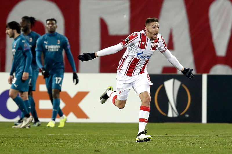 Trenutak kada je Crvena zvezda u finišu meča postigla drugi gol protiv Milana (2:2) (Foto: EPA-EFE)