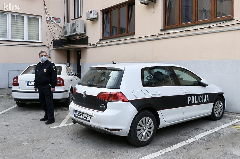 Uviđaj su na mjestu događaja obavili tuzlanski policajci (Foto: A. K./Klix.ba)