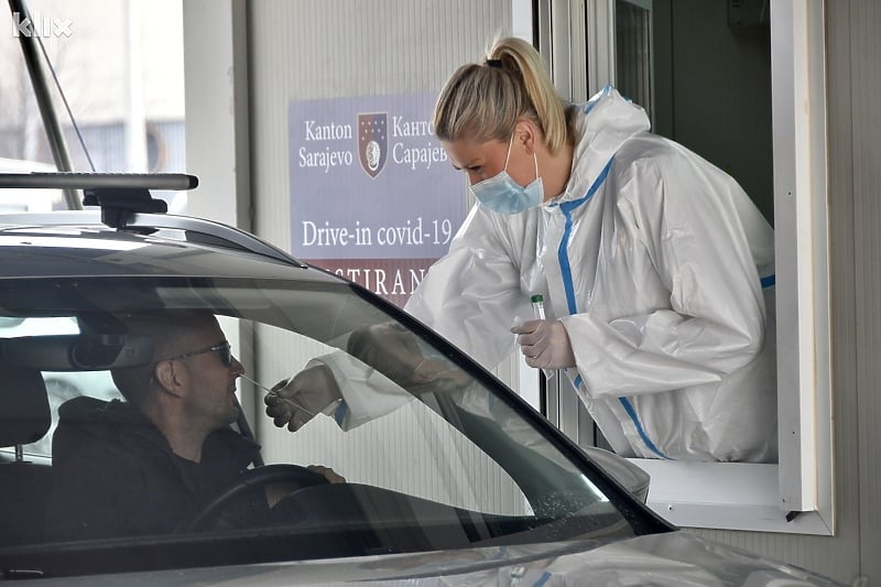 Prvi punkt za drive-in testiranje otvoren na Marijin Dvoru (Foto: D. S./Klix.ba)