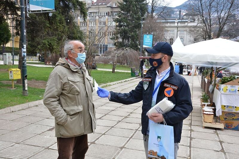 Na terenu je danas bio veći broj uposlenika Službe civilne zaštite Stari Grad