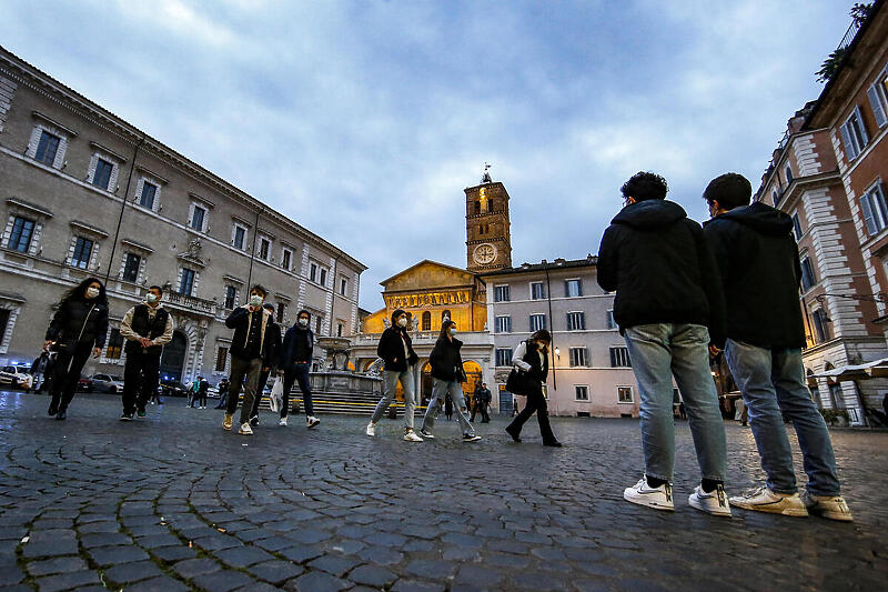 U Italiji raste broj novozaraženih koronavirusom (Foto: EPA-EFE)