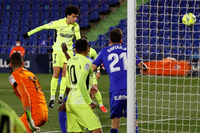 Gol Joao Felixa je poništen jer je lopta prethodno bila van granica igrališta (Foto: EPA-EFE)