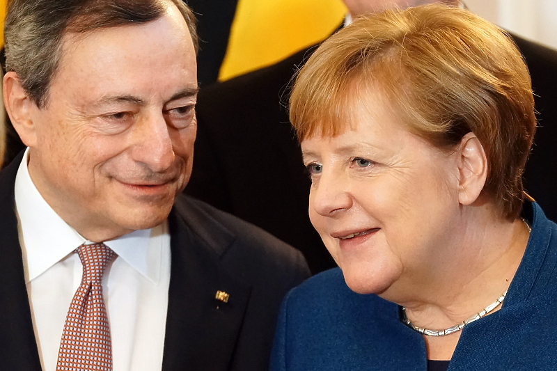 Mario Draghi i Angela Merkel (Foto: EPA-EFE)