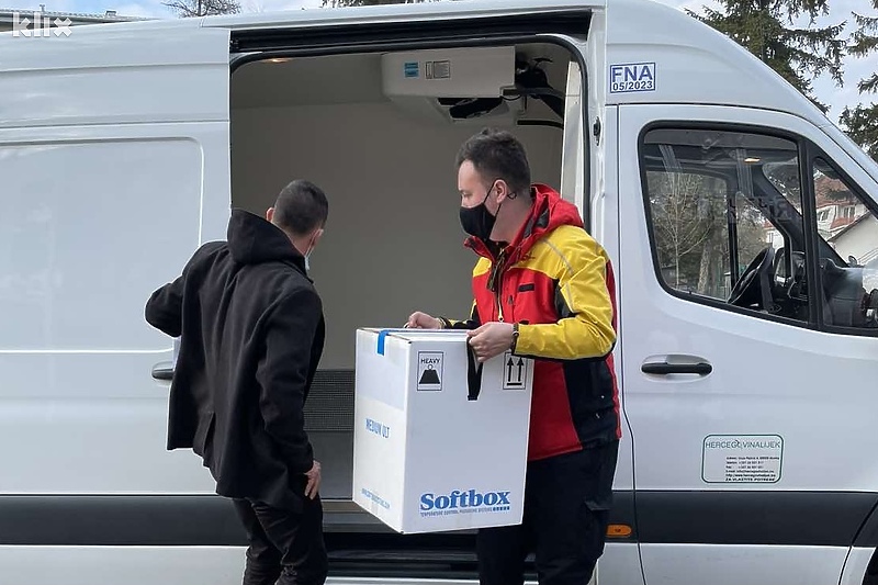 Vakcine su danas dopremljene u Brčko (Foto: Klix.ba)