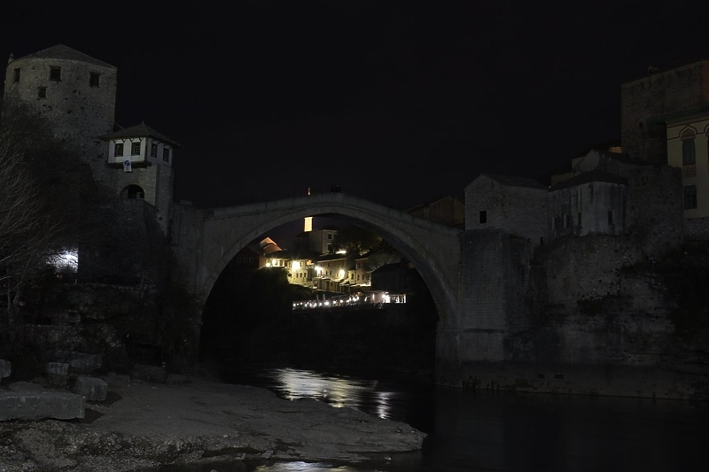 Ugašena svjetla na Starom mostu (Foto: G. Š./Klix.ba)