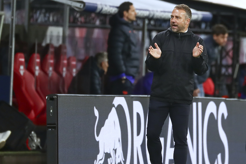 Trener Bayerna Hansi Flick tokom meča protiv PSG-a (Foto: EPA-EFE)