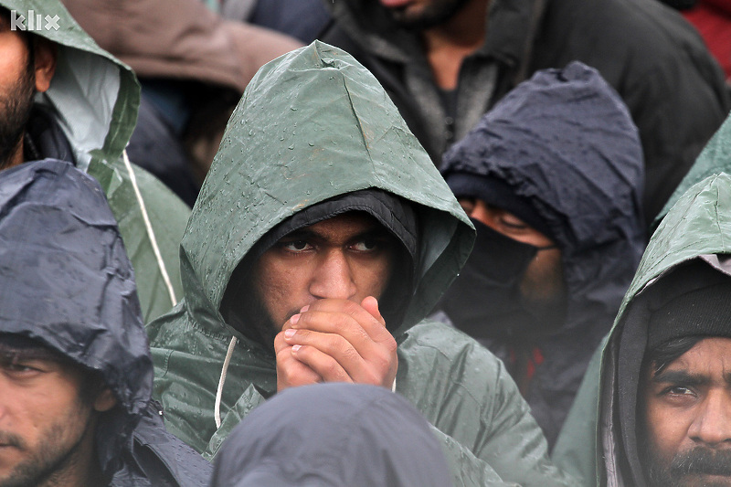 Migranti trenutno borave u šatorima (Foto: E. M./Klix.ba)