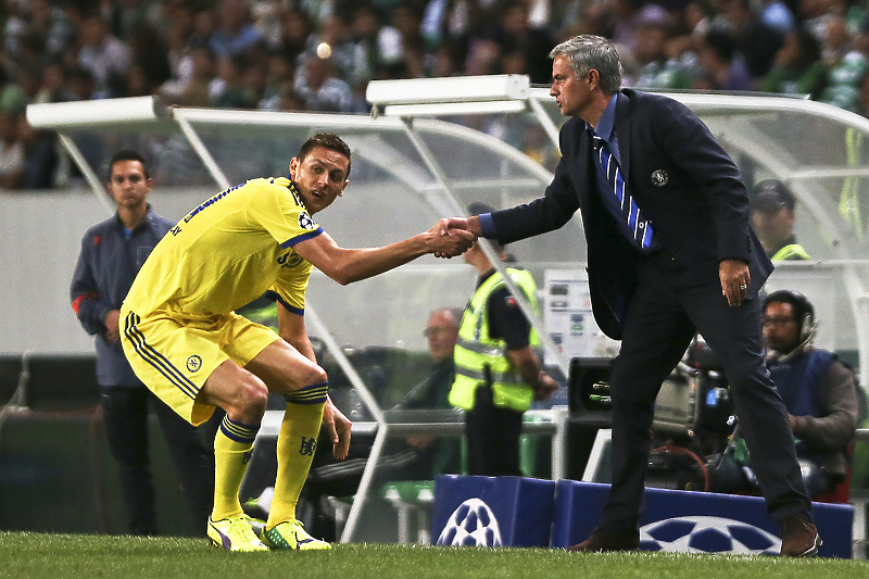 Nemanja Matić i Jose Mourinho (Foto: EPA-EFE)