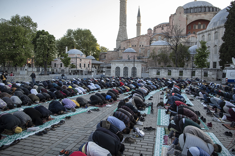 Bajram-namaz u Istanbulu