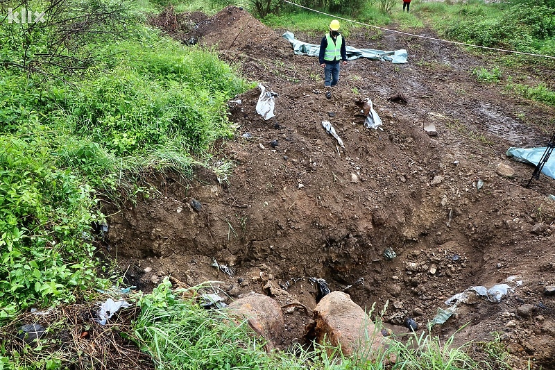 Deponija na kojoj se vrši otkopavanje hemijskog otpada (Foto: A. K./Klix.ba)